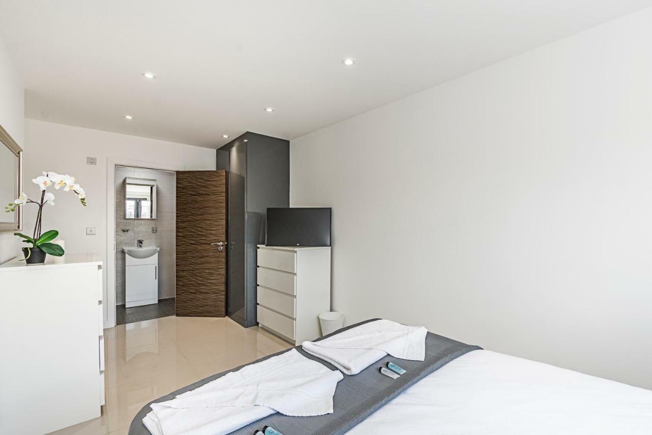 Modern Apartment Canary Wharf Лондон Екстериор снимка