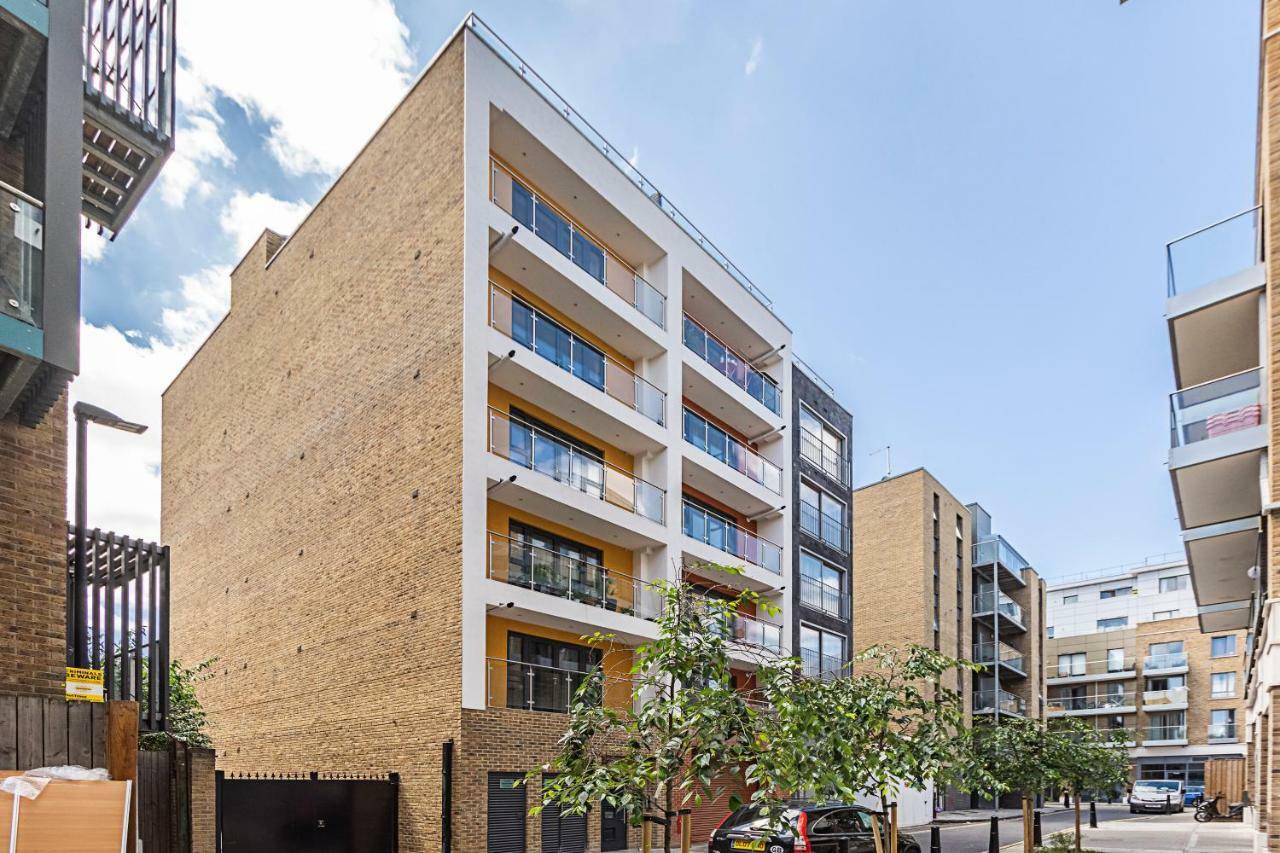 Modern Apartment Canary Wharf Лондон Екстериор снимка